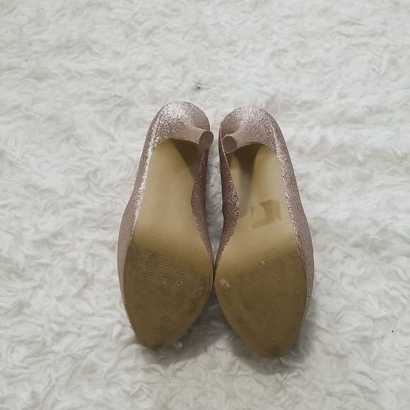 Steve Madden Gold Glitter Platform Pumps Sz 8 - Picture 6 of 7